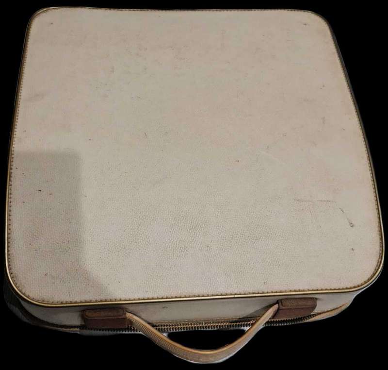 VINTAGE OLYMPIA PORTABLE TYPEWRITER