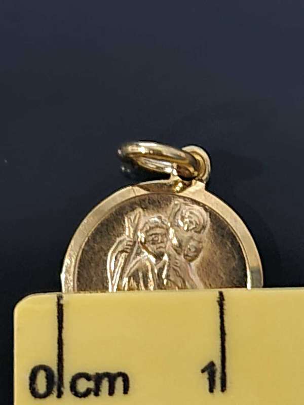 9ct GOLD SAINT CHRISTOPHER PENDANT