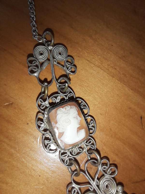 Vintage Coiled Cameo Lavelier Necklace