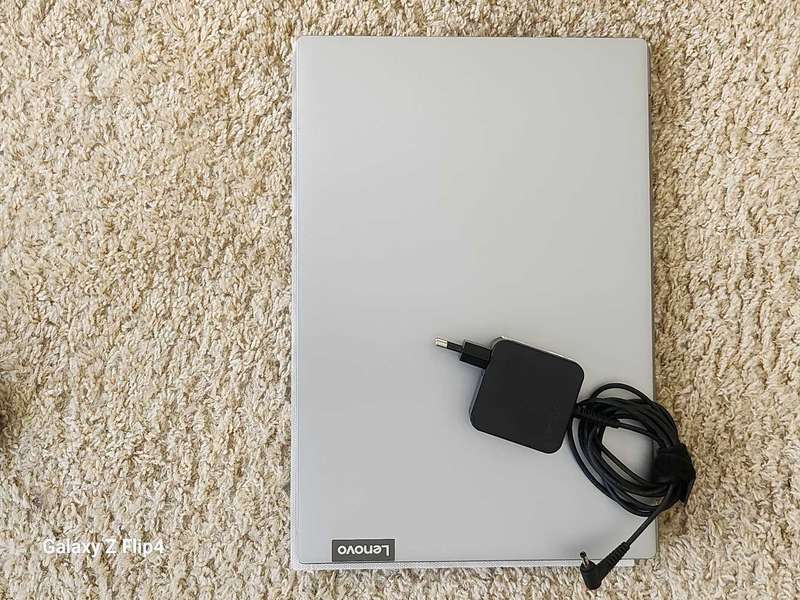 Lenovo s145