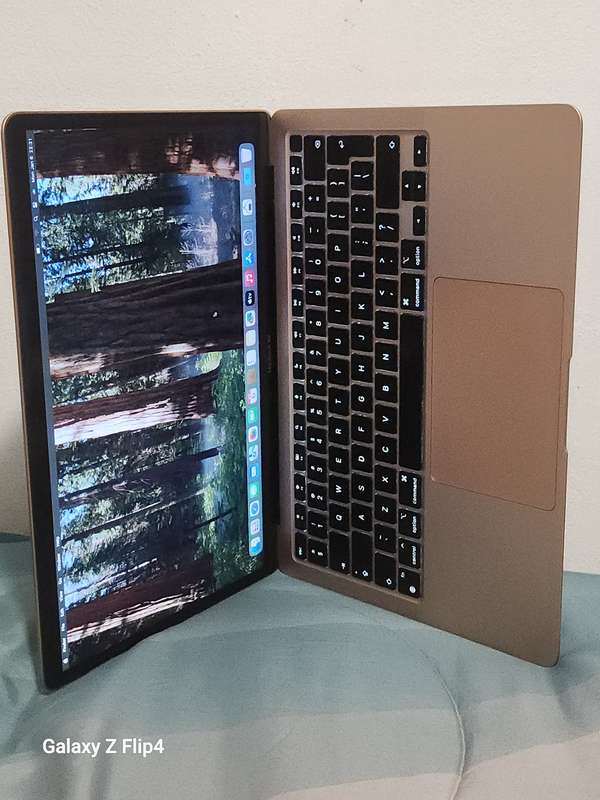 MacBook M1 2020