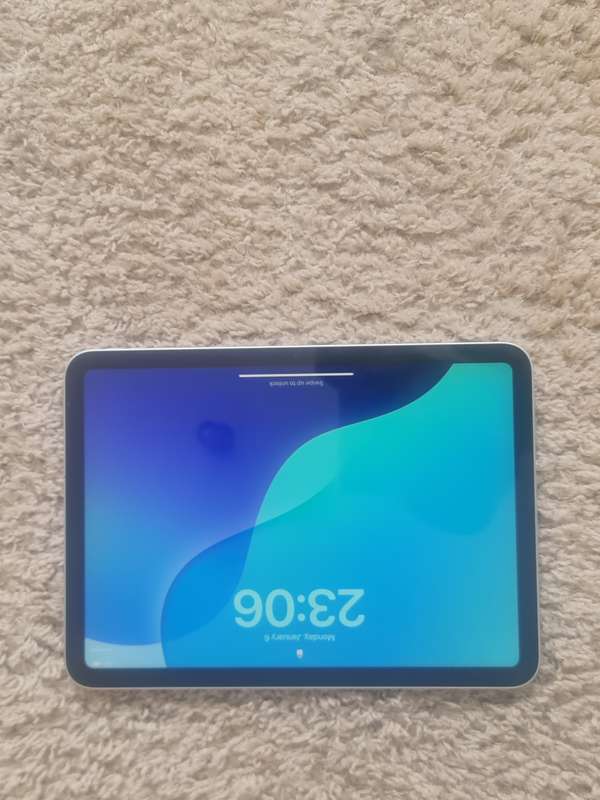 Ipad 10th generation 64gigs