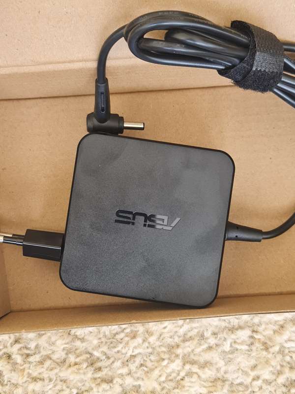 Asus 65w  4.0x1.35mm Laptop Charger