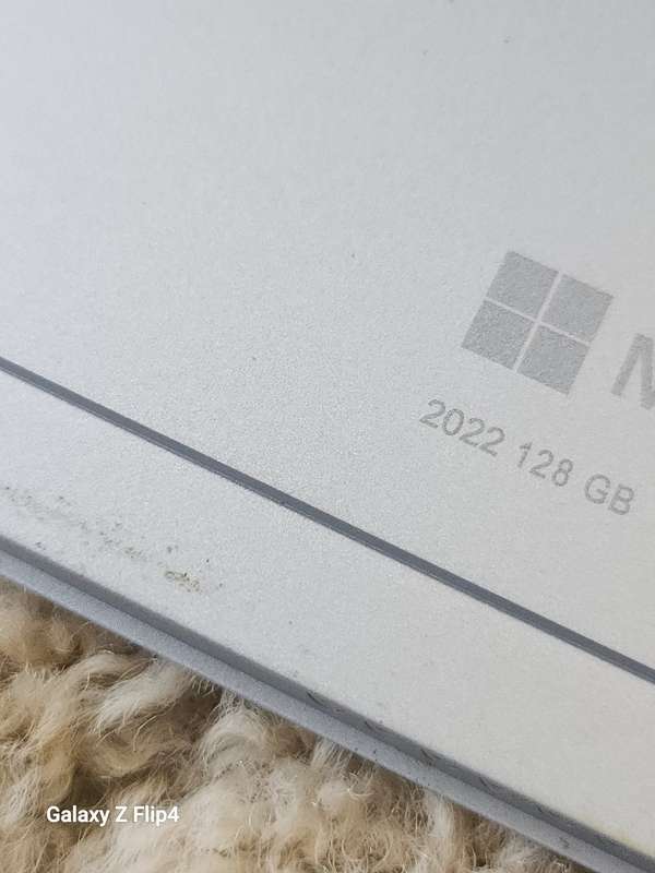 Microsoft  Surface go3 core i3 10th gen 128gig