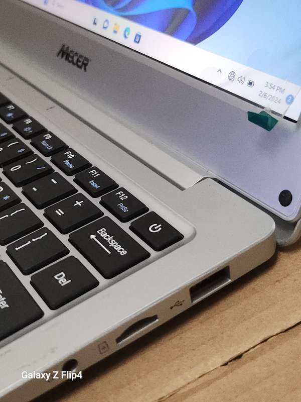 Mecer 11.1" Laptop