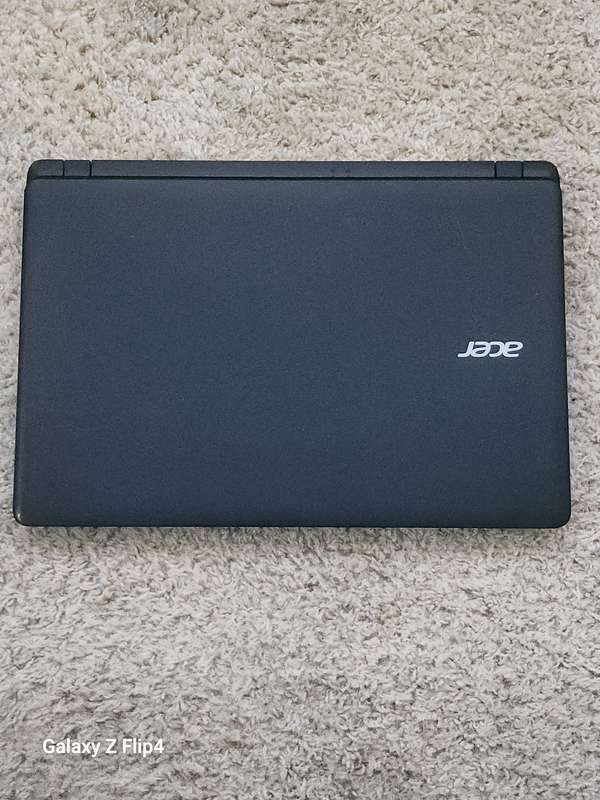 Acer Extensa 2540 Intel Core i5-7200U 2.50GHz Dual Core 15.6" HD (1366x768) Ultra-Slim ComfyView 4GB