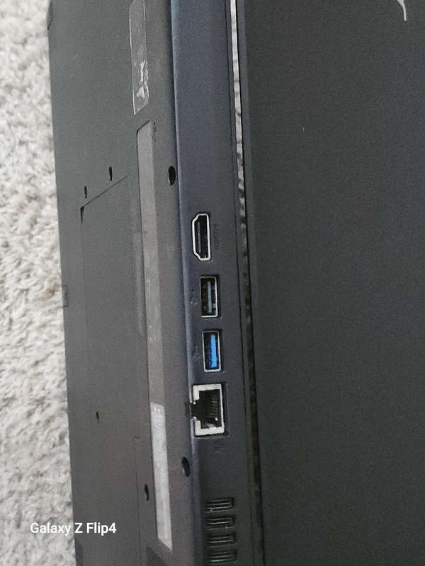 Acer Extensa 2540 Intel Core i5-7200U 2.50GHz Dual Core 15.6" HD (1366x768) Ultra-Slim ComfyView 4GB
