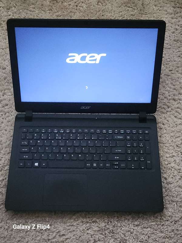Acer Extensa 2540 Intel Core i5-7200U 2.50GHz Dual Core 15.6" HD (1366x768) Ultra-Slim ComfyView 4GB