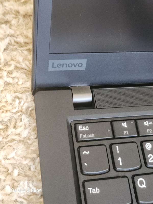 Lenovo T14 Ryzen 5 5650u pro Radeon Graphics 512NVMe 16gig ram