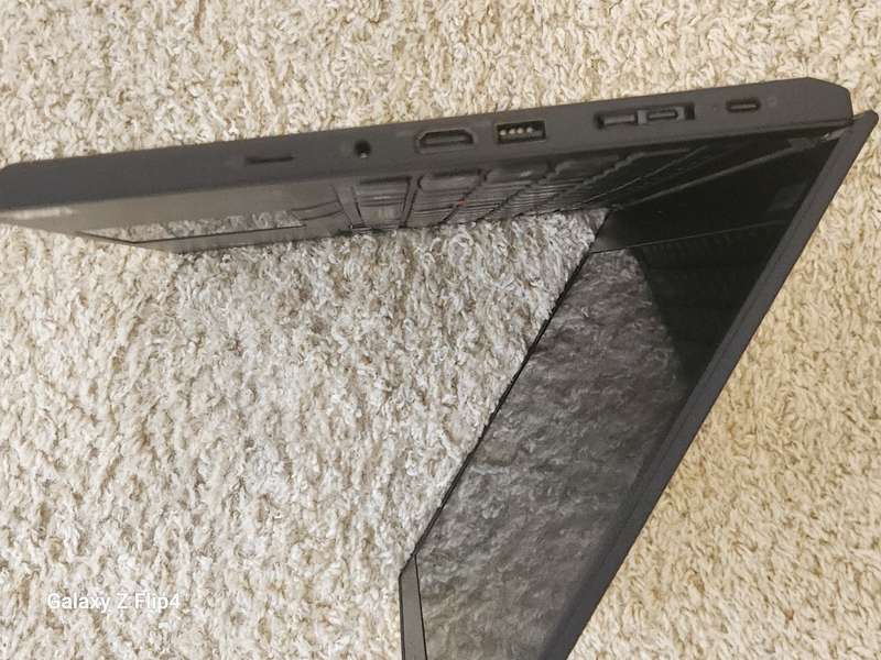 Lenovo T14 Ryzen 5 5650u pro Radeon Graphics 512NVMe 16gig ram