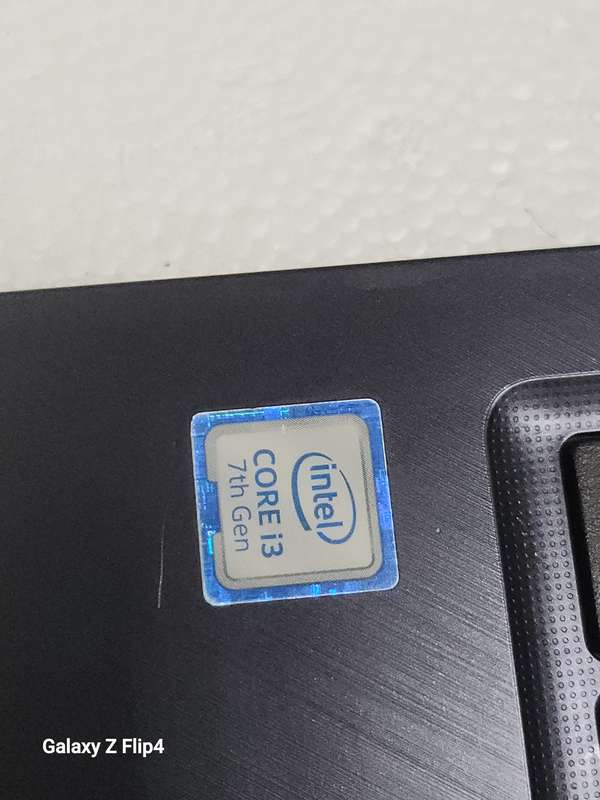HP 15s CORE i7 8th Gen 500gig SSD 8Gig Ram
