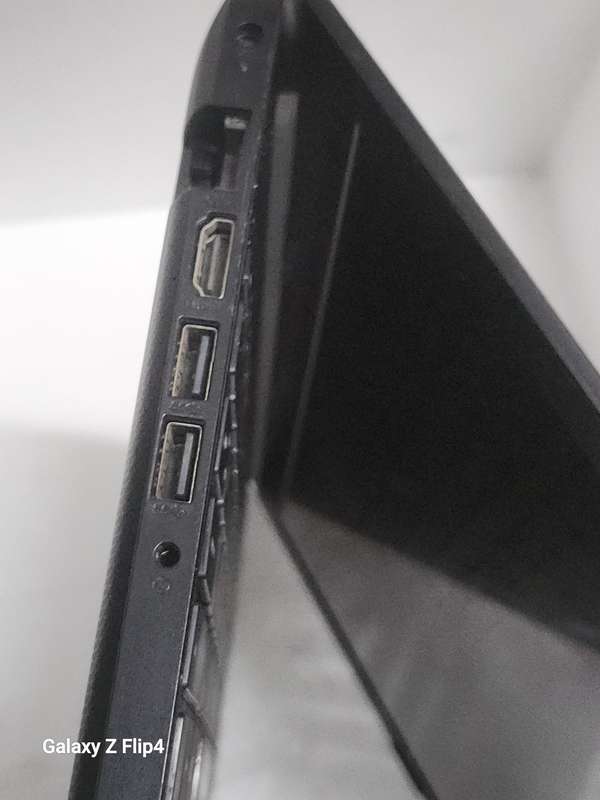 HP 15s CORE i7 8th Gen 500gig SSD 8Gig Ram