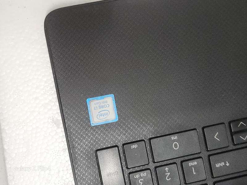 HP 15s CORE i7 8th Gen 500gig SSD 8Gig Ram