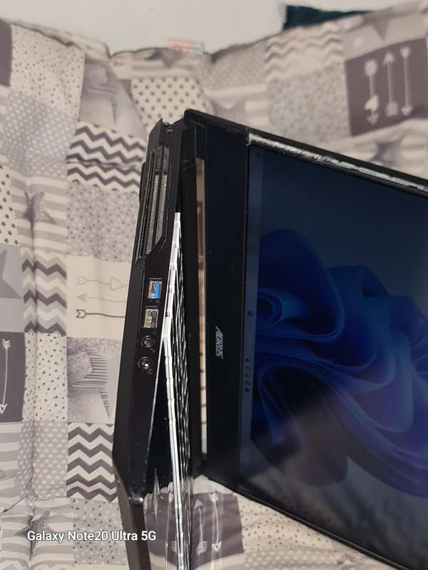 AORUS 7 GAMING LAPTOP CORE I7 9TH GEN 512 SSD 16 GIG RAM NVIDIA GTX1660TI WINDOWS 11 24H2