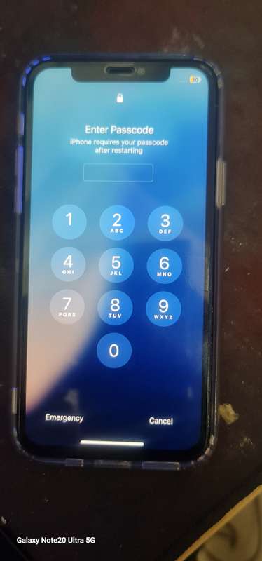 IPHONE 11 PRO 64GIG