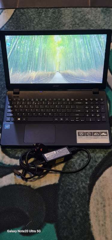 ACER ES 15 INTEL CELERON N3060 500GIG HDD 2GIG RAM WINDOWS 10