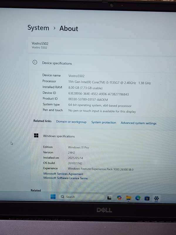 DELL VOSTRO  5502 CORE I5 11TH 256GIG NVME 8GIG RAM