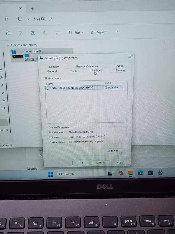 DELL VOSTRO  5502 CORE I5 11TH 256GIG NVME 8GIG RAM