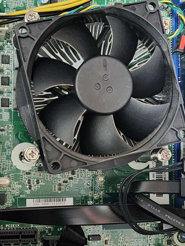 LENOVO V530S SFF CORE I5 9TH GEN 1TB HDD 4GIG RAM MICROSOFT WINDOWS 11PRO