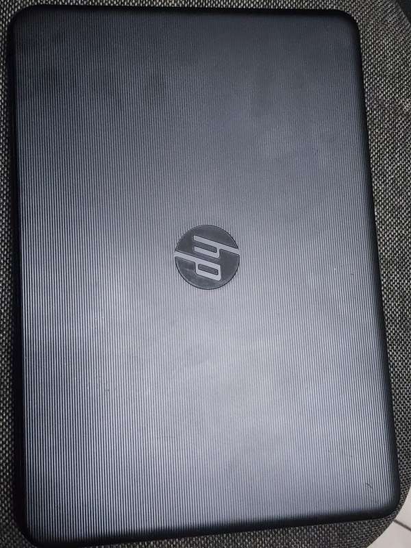 The HP 14-AM010NI CORE I3 6TH GEN 512GIG SSD 4GIG RAM WINDOWS  10 PRO