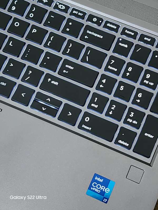 HP ZBook Fury G8 15.6' Core i7-11850H 32GB RAM 512 GiG NVMe Win 11 Pro 24H2