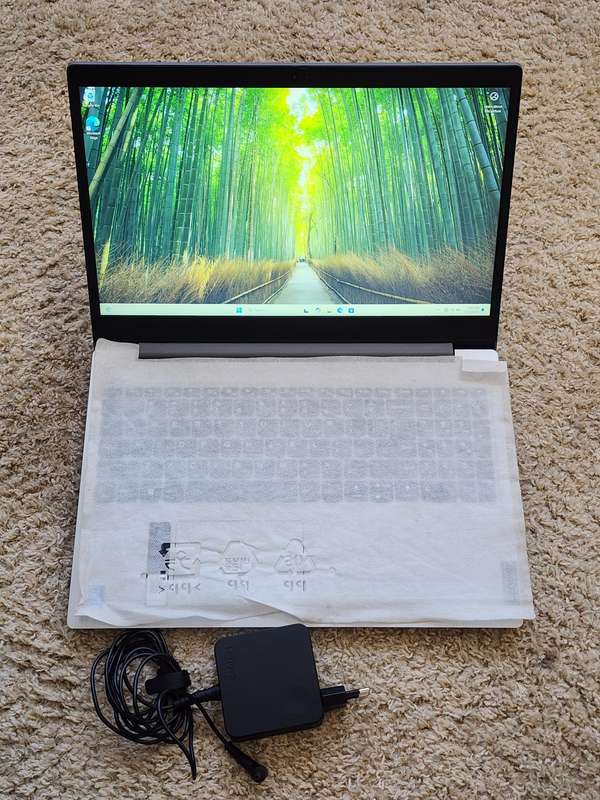 LENOVO IDEAPAD 3 INTEL CELERON N4020 500GIG HDD 4GIG RAM WINDOWS 11PRO 24H2