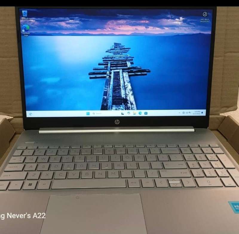 HP LAPTOP 15s-fq3xxx INTEL N4500 128gig NVMe 4gig Ram Microsoft Window's 24h