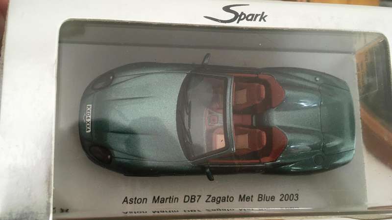 Aston Martin 2003 DB7 Zagato Spark Met.Blue 1-43 Boxed