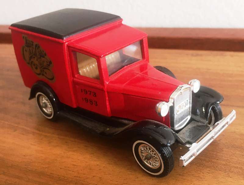 Ford Model A (The Old Car Shop 10 Year 1973-83) Matchbox Yesteryear Red No Box