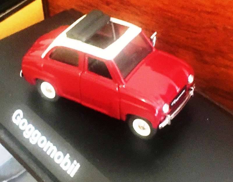 Goggomobil Schuco Red & White 1-43 Boxed