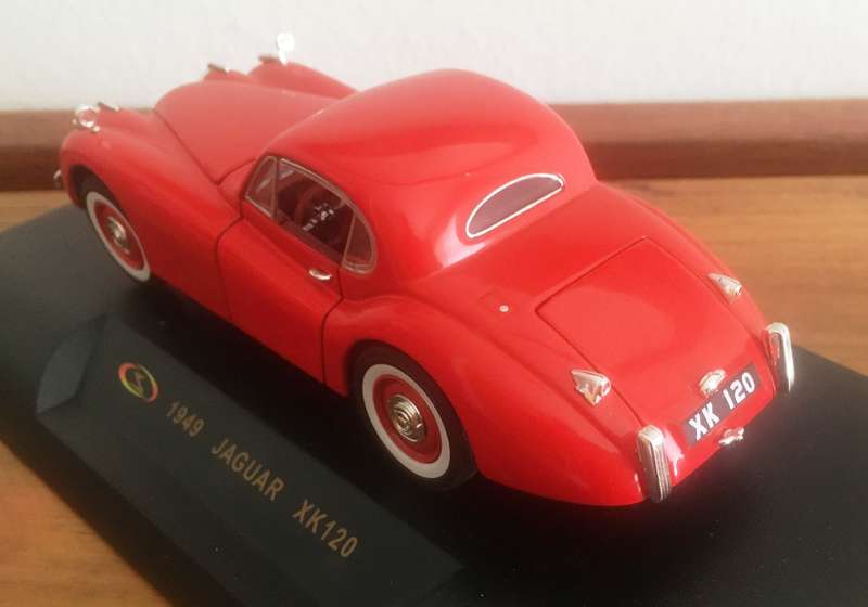 Jaguar XK120 1949 Signature 1-32 Red Boxed