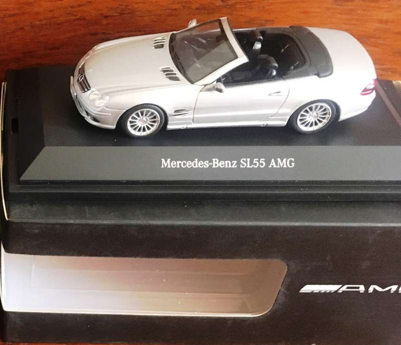 Mercedes Benz SL55 AMG 2001 MiniChamps Silver I-43 Boxed