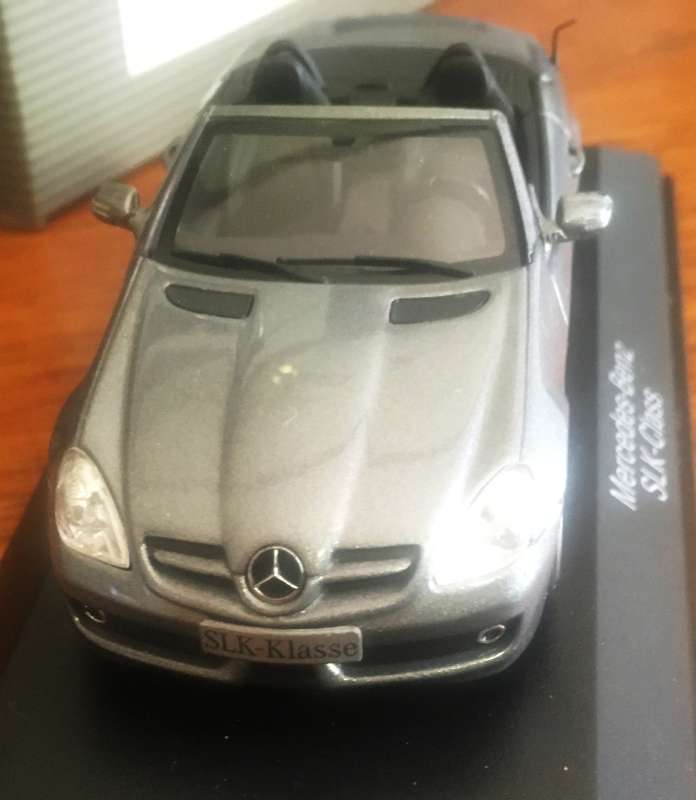 Mercedes Benz SLK 2008 MiniChamps Palladium Silver I-43 Boxed