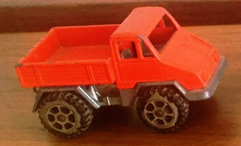 Mercedes Benz Unimog Politoys Orange 1-64 Played Lose