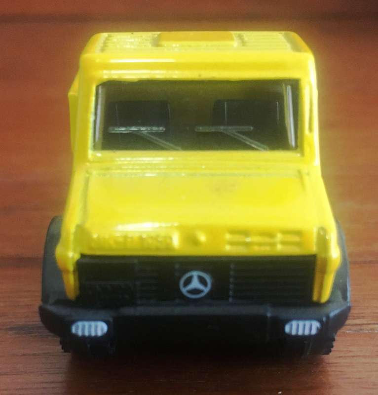 Mercedes Benz Unimog U1500 Siku 1026 Yellow 1-64 Lose