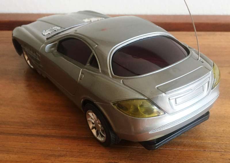 Mercedes SLR Plastic Model About 1-24 RC Toy Silver No Boc No Remote