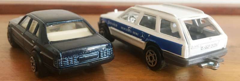 Lot of 2 Mercedes cars x2 Maisto Blue Car & Majorete White SW 1.64 Lose
