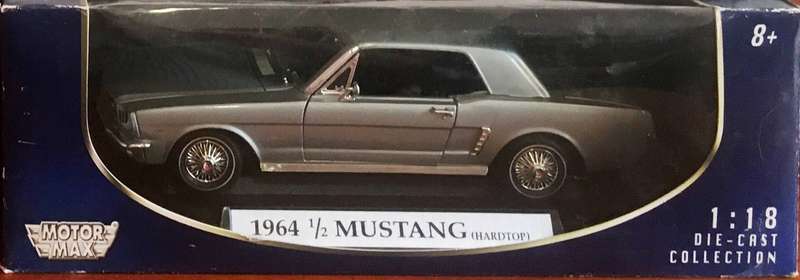 Mustang 1964 Hard Top Motormax 1-18 Blue Boxed