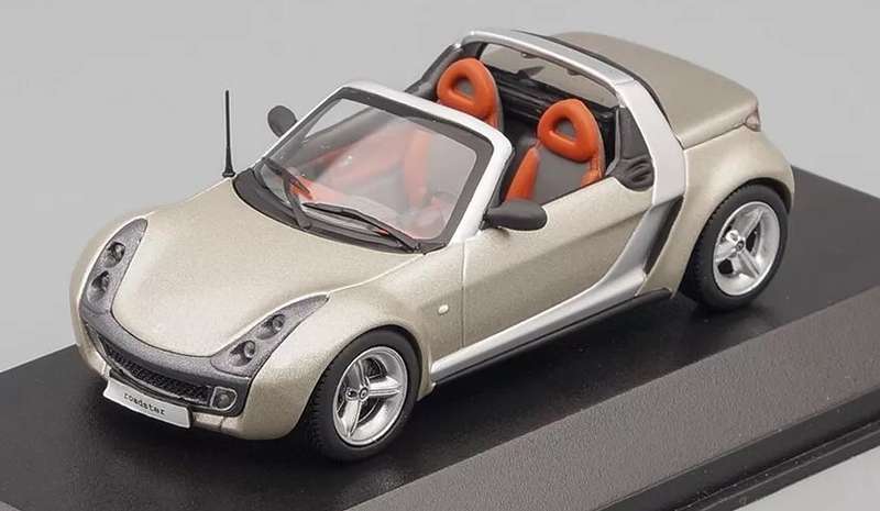 Smart Roadster 2003 MiniChamps Gray Metallic 1-43 Boxed