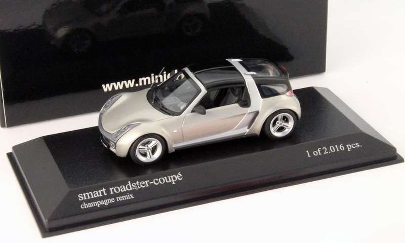 Smart Roadster Coupe 2003 MiniChamps Silver 1-43 Boxed