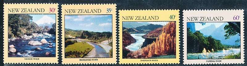 NEW ZEALAND   - 1981    River Scenes  -   FINE MINT