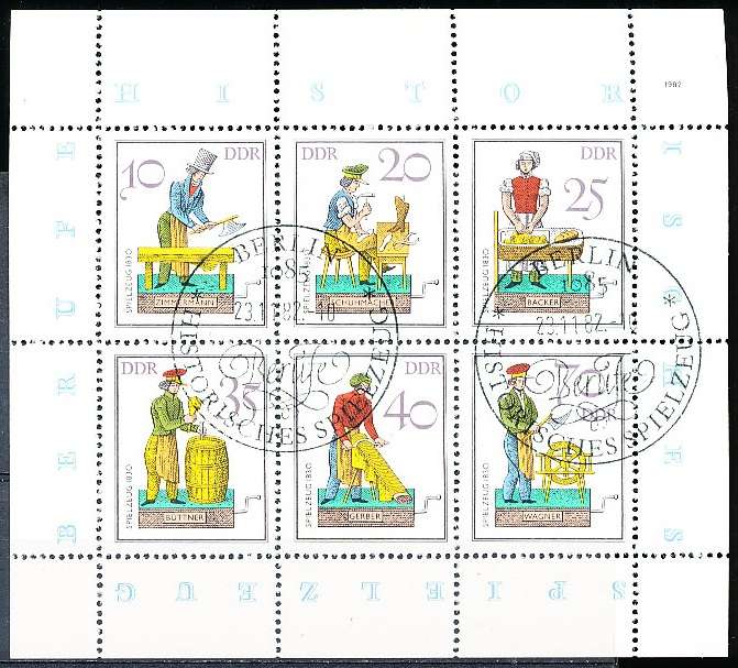 GERMANY  DDR   1982  -  Historical Toys  MINI-SHEET    -  FINE  CTO USED