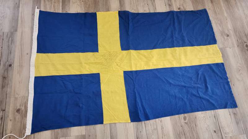 Vintage signed Swedish flag - 140 x 85cm