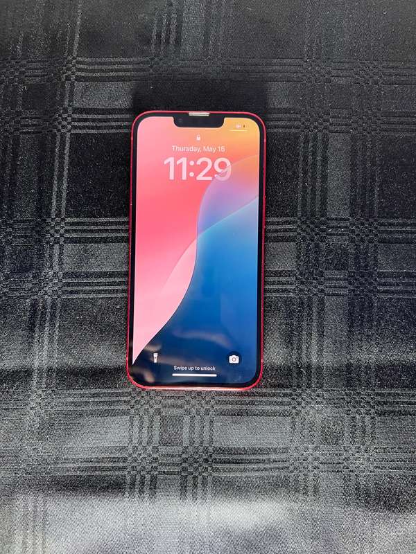 Apple iPhone 13