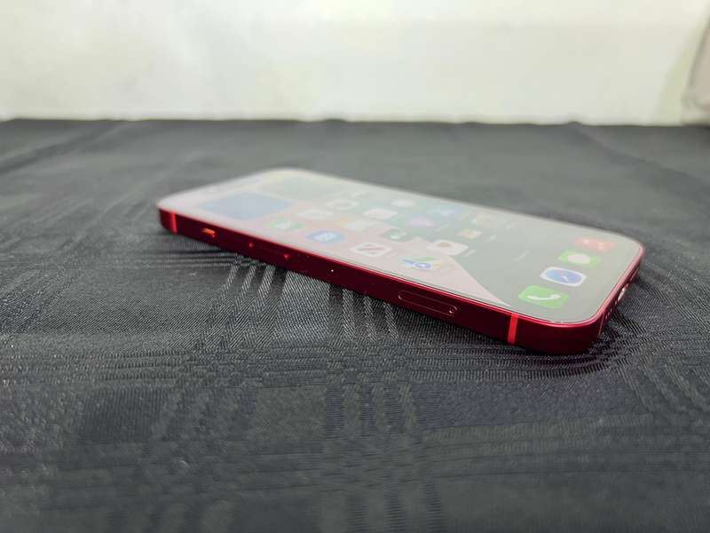 Apple iPhone 13