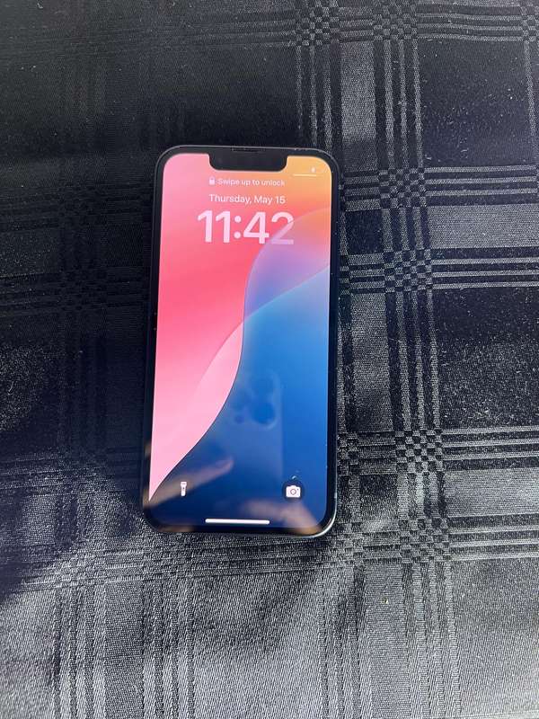 Apple iPhone 13