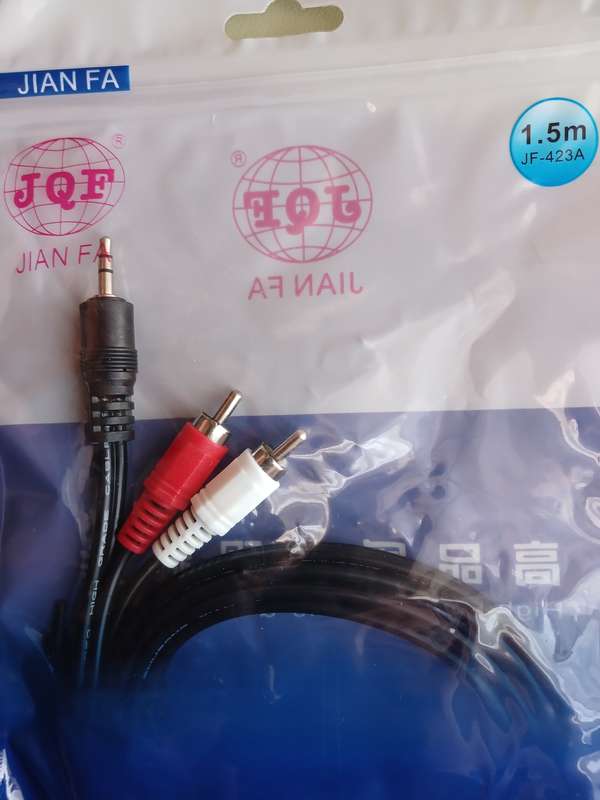 3.5mm M to 2 RCA M 1.5m