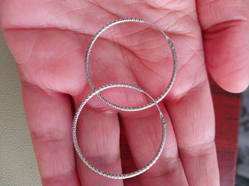 Pair of Thin Sterling Silver 1.5mm 3.2 cm Patterned Hoop Earrings