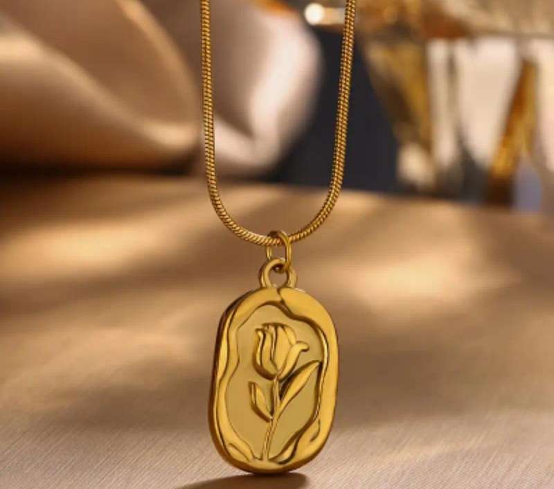 Stainless Steel Pendant Necklace Vintage French Rose Pattern