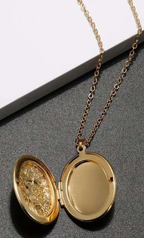 Gold Plated Stainless Steel Oval Flower Pattern Locket Pendant Necklace